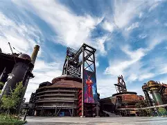 爱游戏线上娱乐 -欧联集结日走向成谜；北京首钢迎来里程碑；质疑声仍在；团队化学反应显著(京雄商高铁北京段走向)